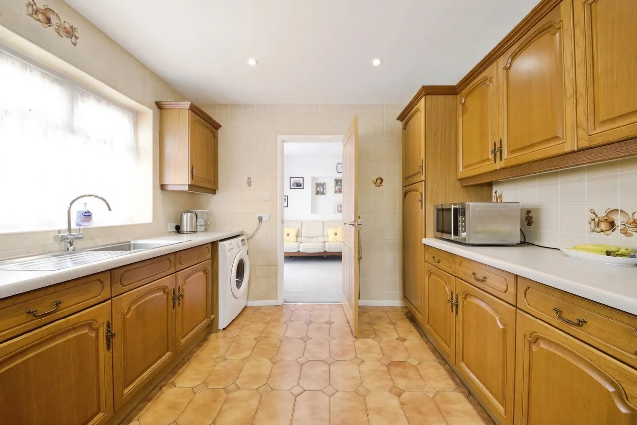 Aveley Road, Romford, RM1, photo 13