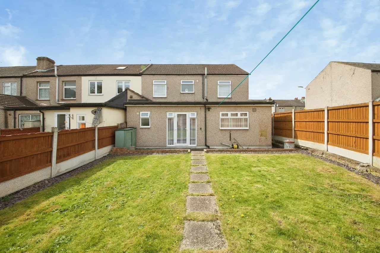 Aveley Road, Romford, RM1, photo 17
