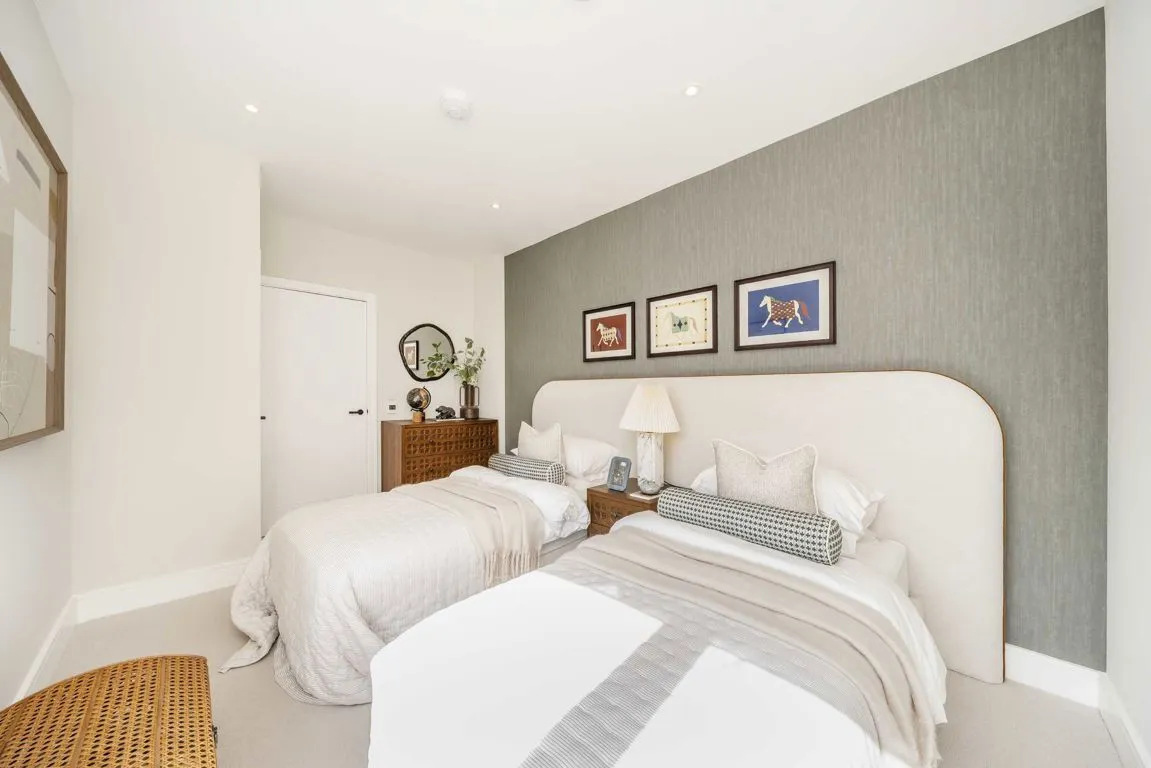 Bakers Mews, TW2, photo 7