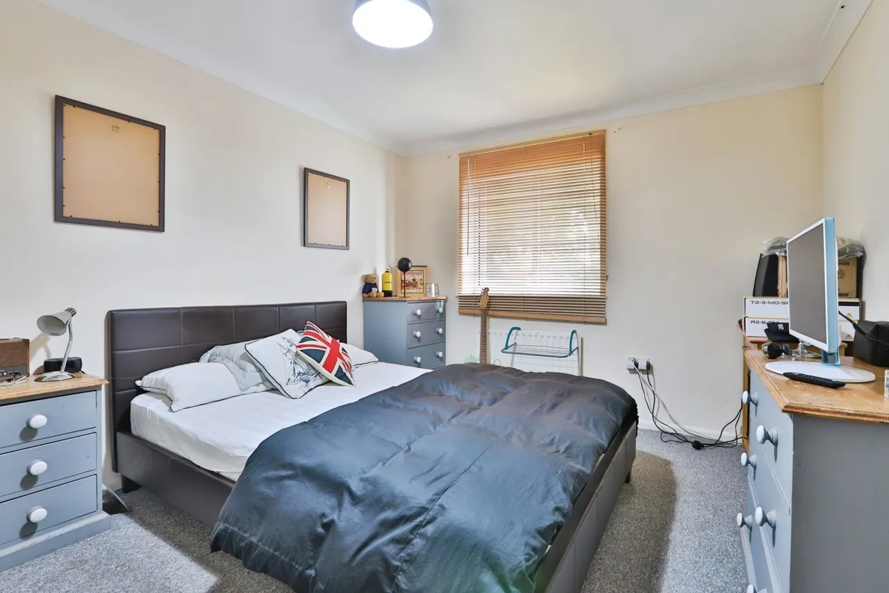 Aldis Gardens, Poole, BH15, photo 8