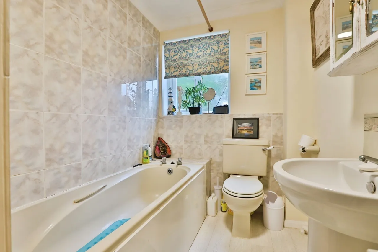 Aldis Gardens, Poole, BH15, photo 13