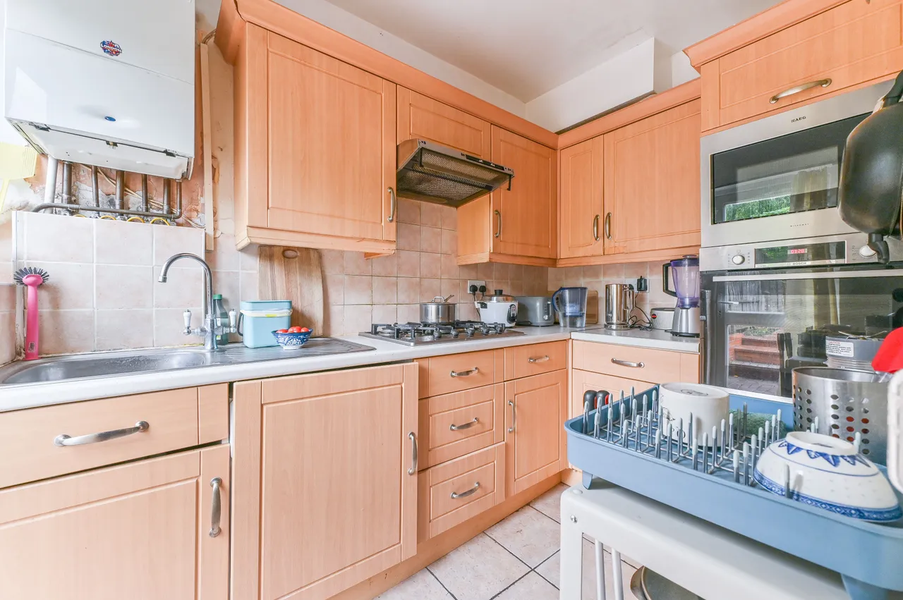 12 Norbury Rise, London, photo 6