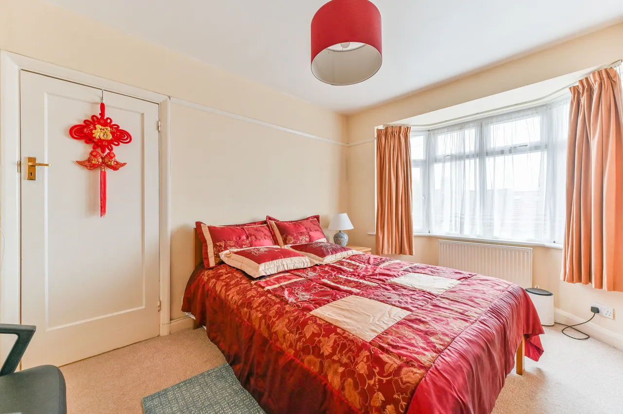 12 Norbury Rise, London, photo 10