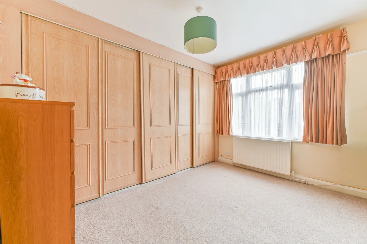 12 Norbury Rise, London, photo 8