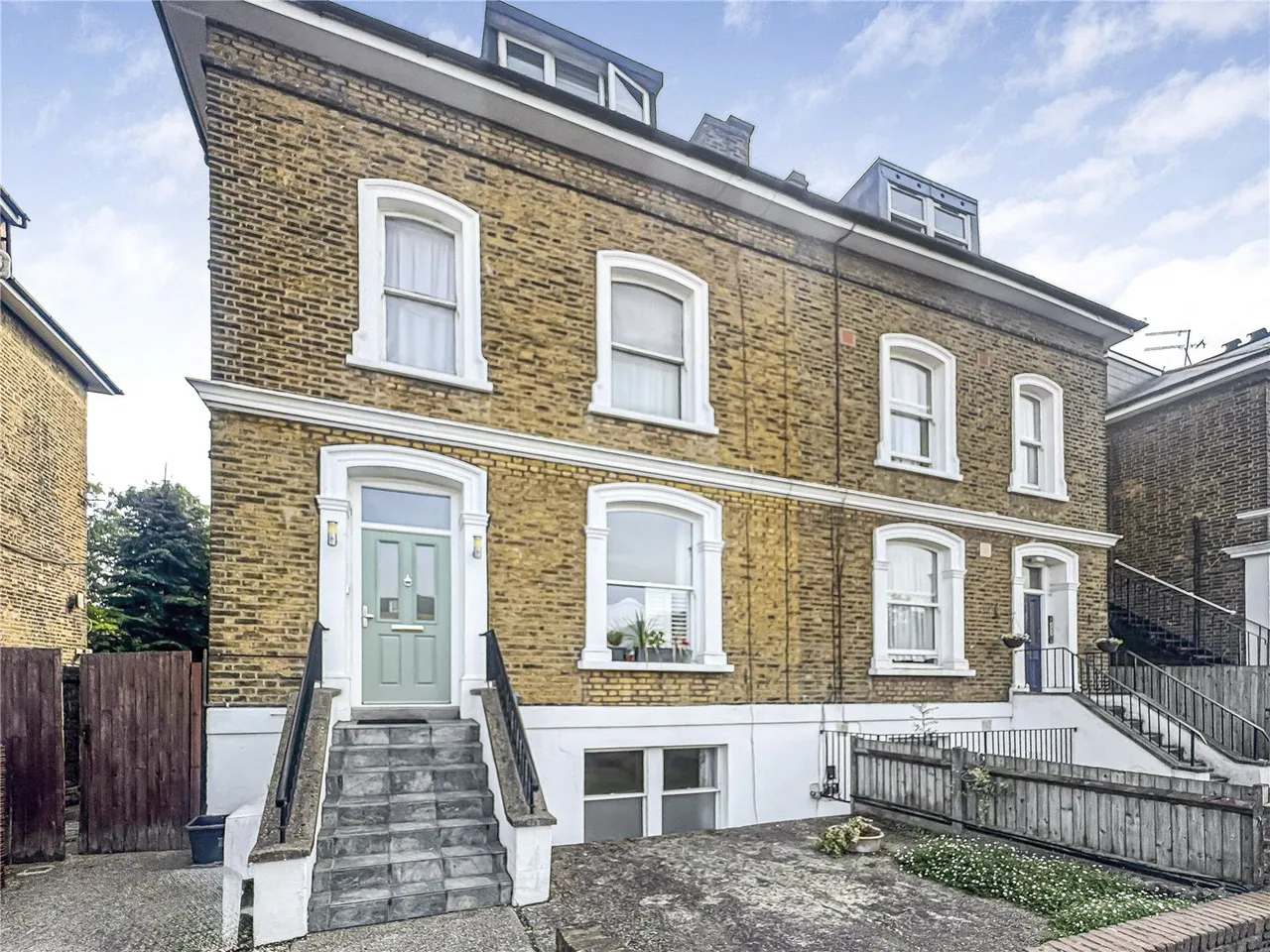 1 bed flat for sale, Station Road, Twickenham, TW1