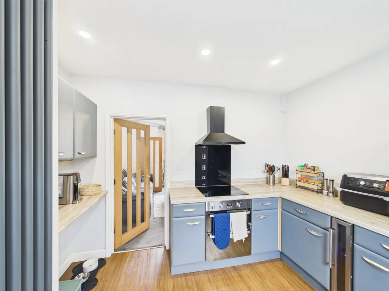 St. Helena Road, Bradford, BD6, photo 5