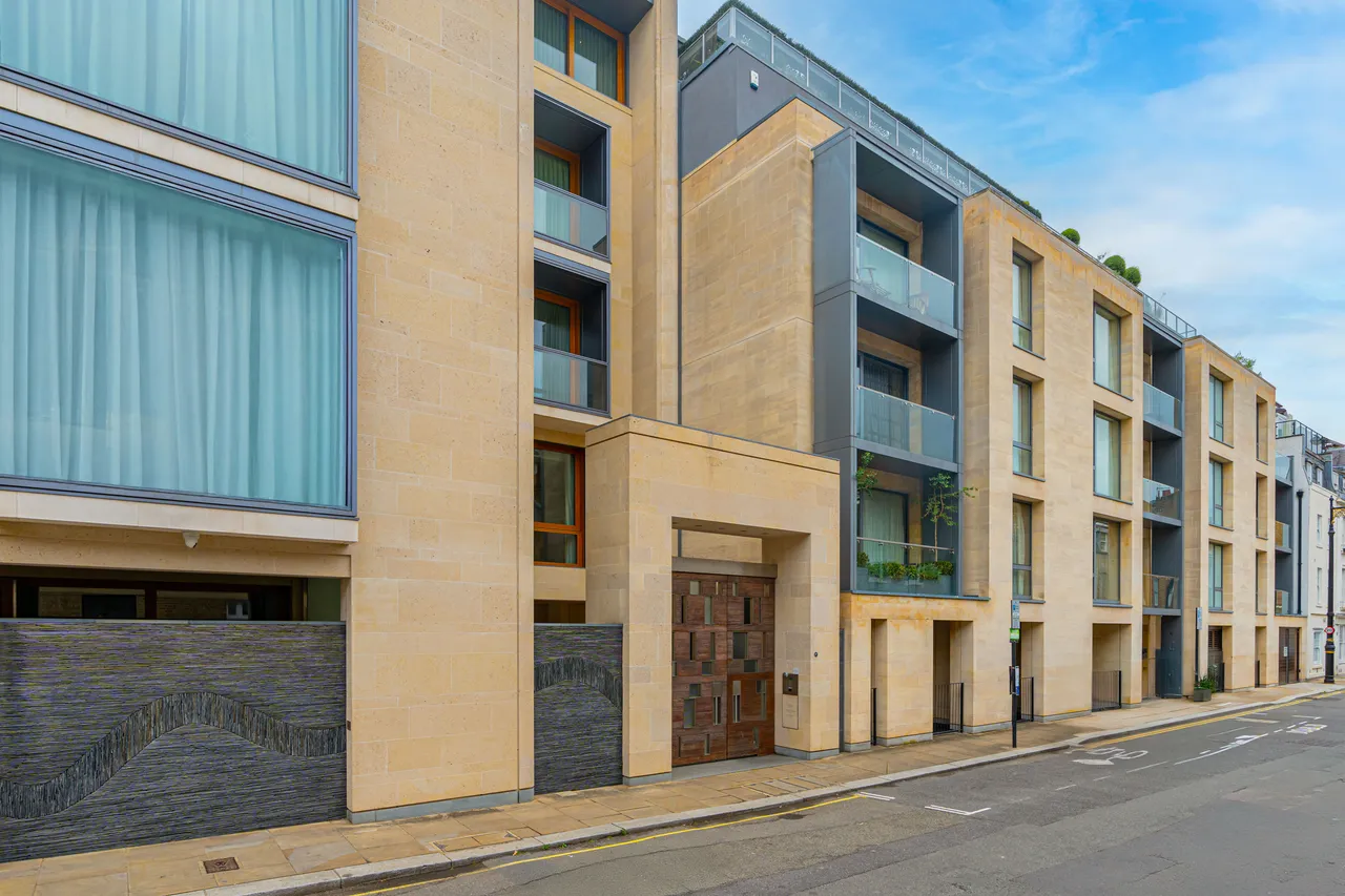 Montrose Place, Belgravia, London, photo 11