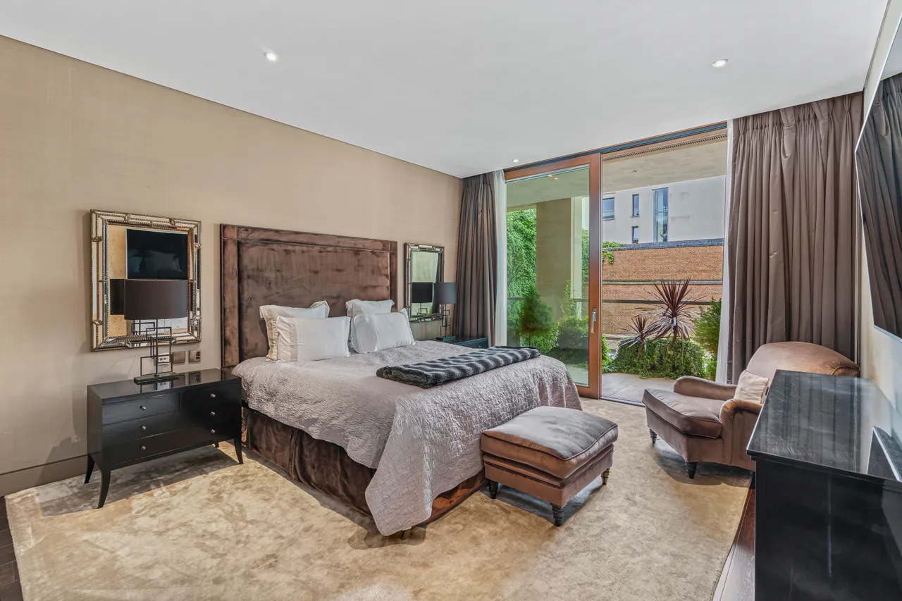 Montrose Place, Belgravia, London, photo 6