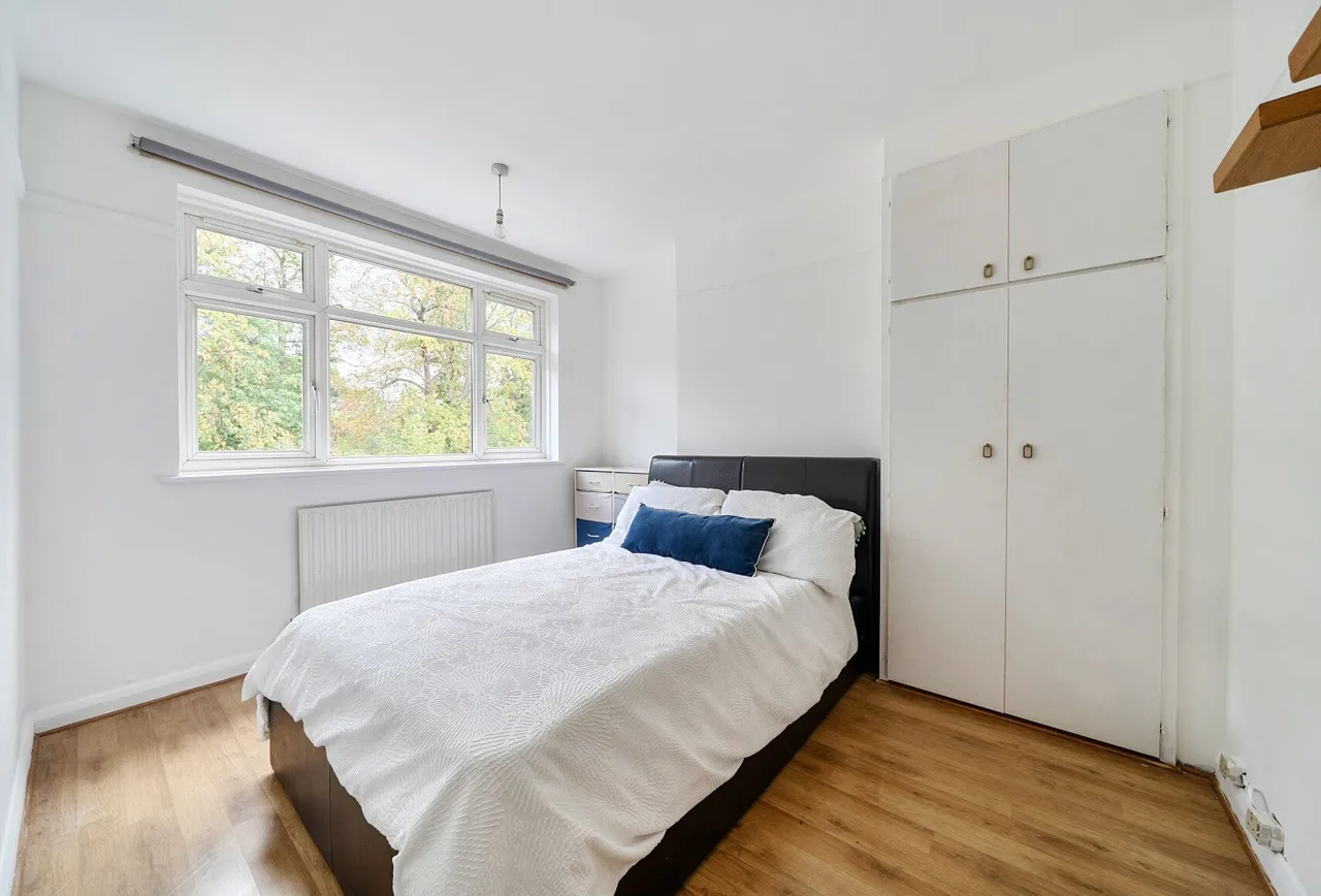 Hillcross Avenue, Morden, SM4 4AZ, photo 5