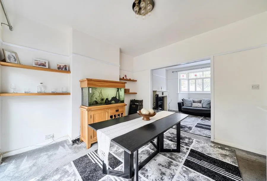 Hillcross Avenue, Morden, SM4, photo 13