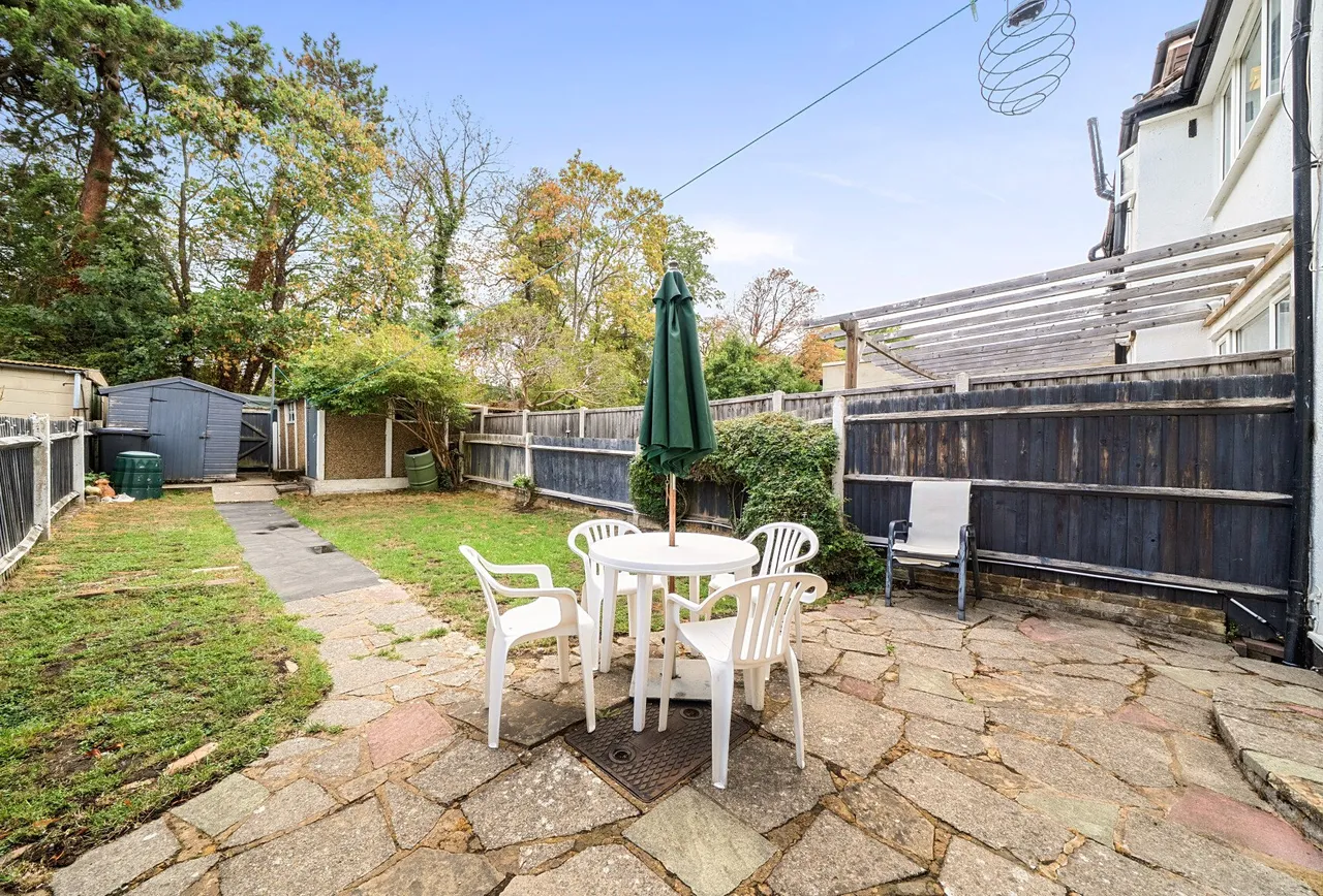 Hillcross Avenue, Morden, SM4 4AZ, photo 8