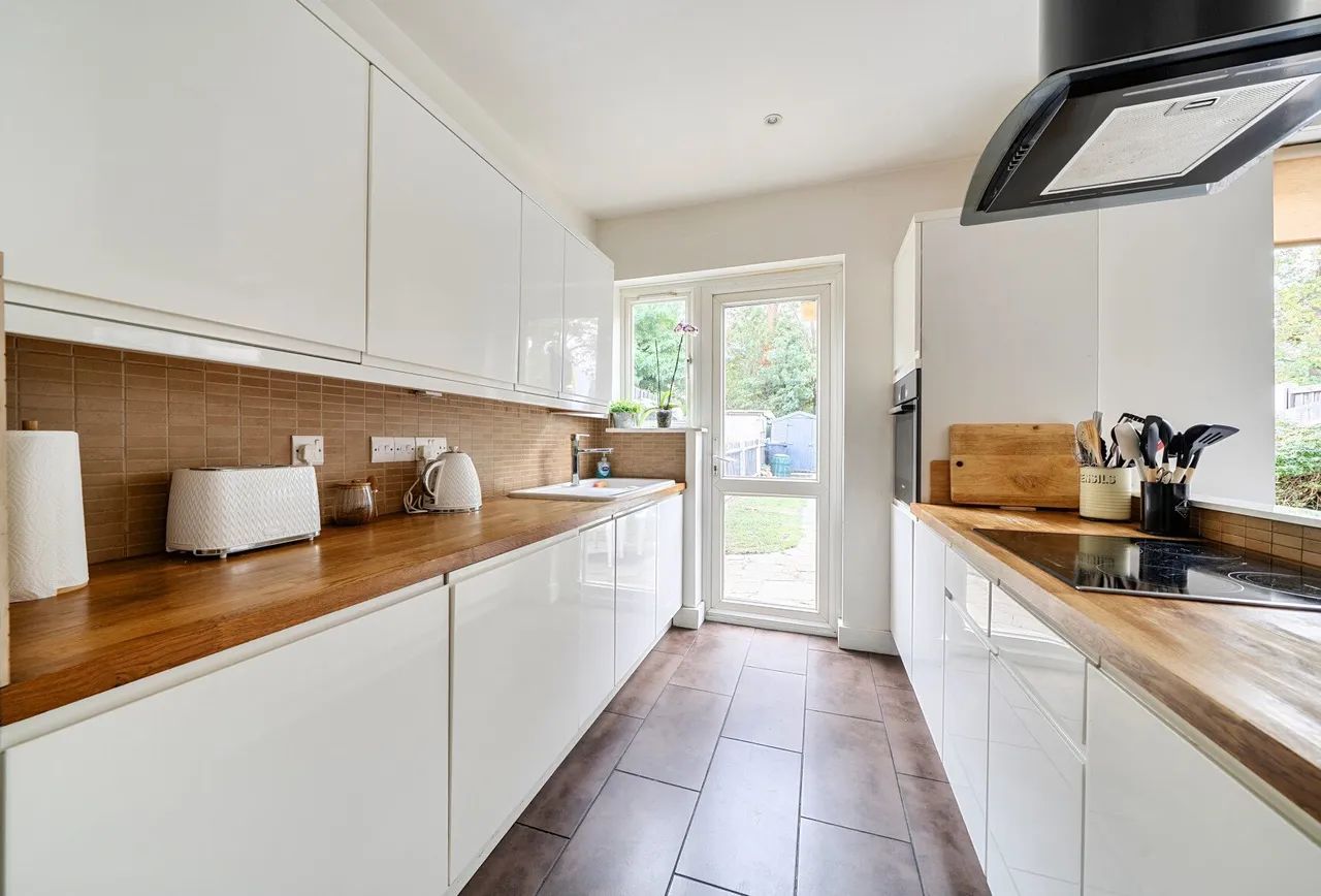Hillcross Avenue, Morden, SM4 4AZ, photo 4