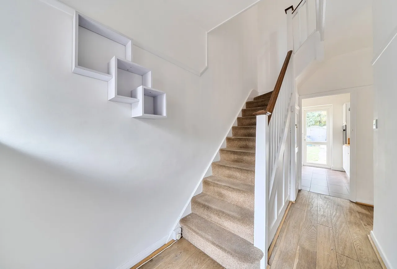 Hillcross Avenue, Morden, SM4 4AZ, photo 10