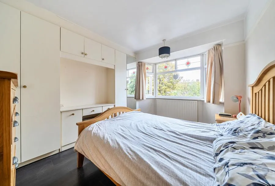 Hillcross Avenue, Morden, SM4, photo 12