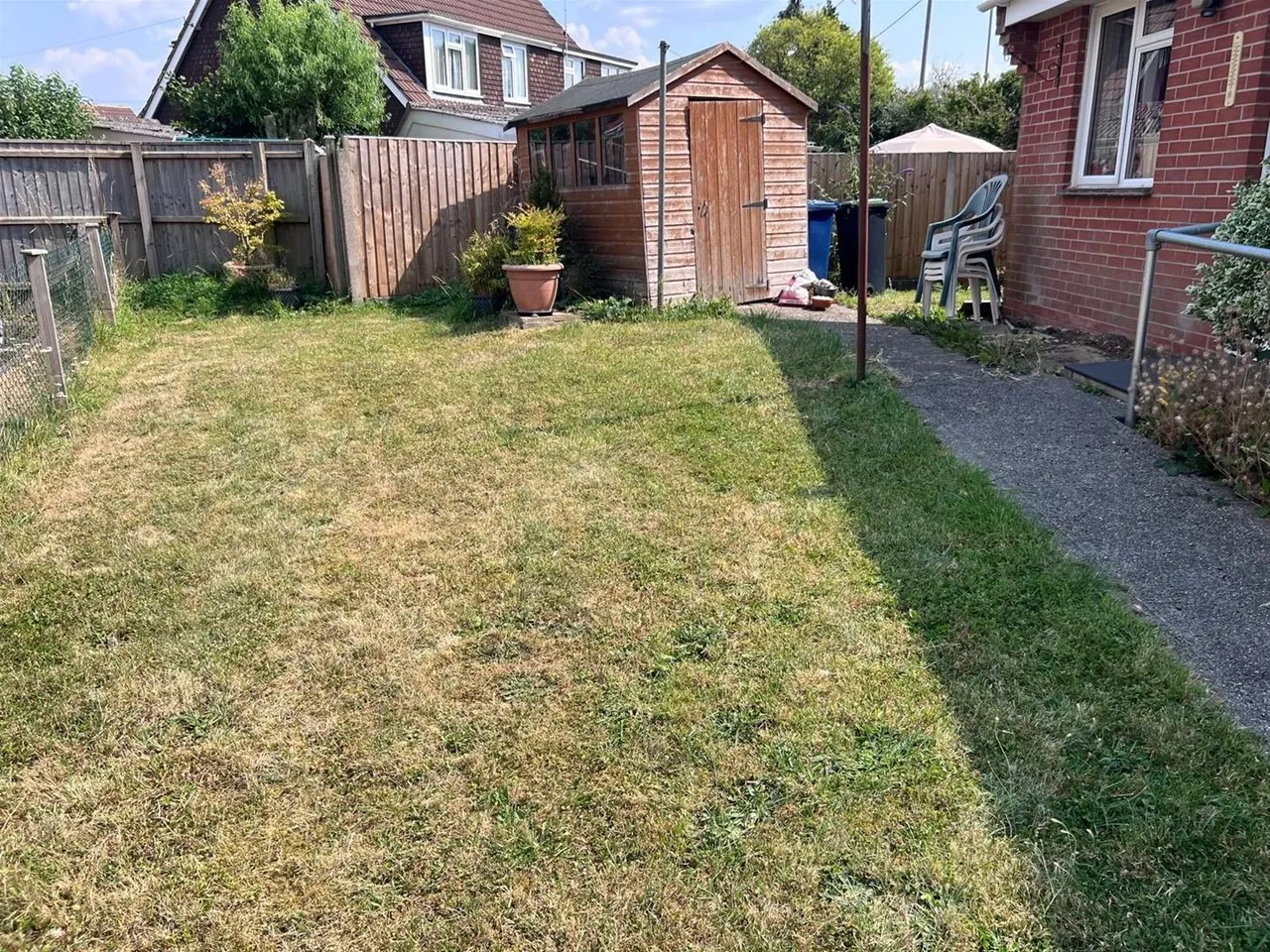 Lodbourne Gardens, Gillingham SP8 4DF, photo 9