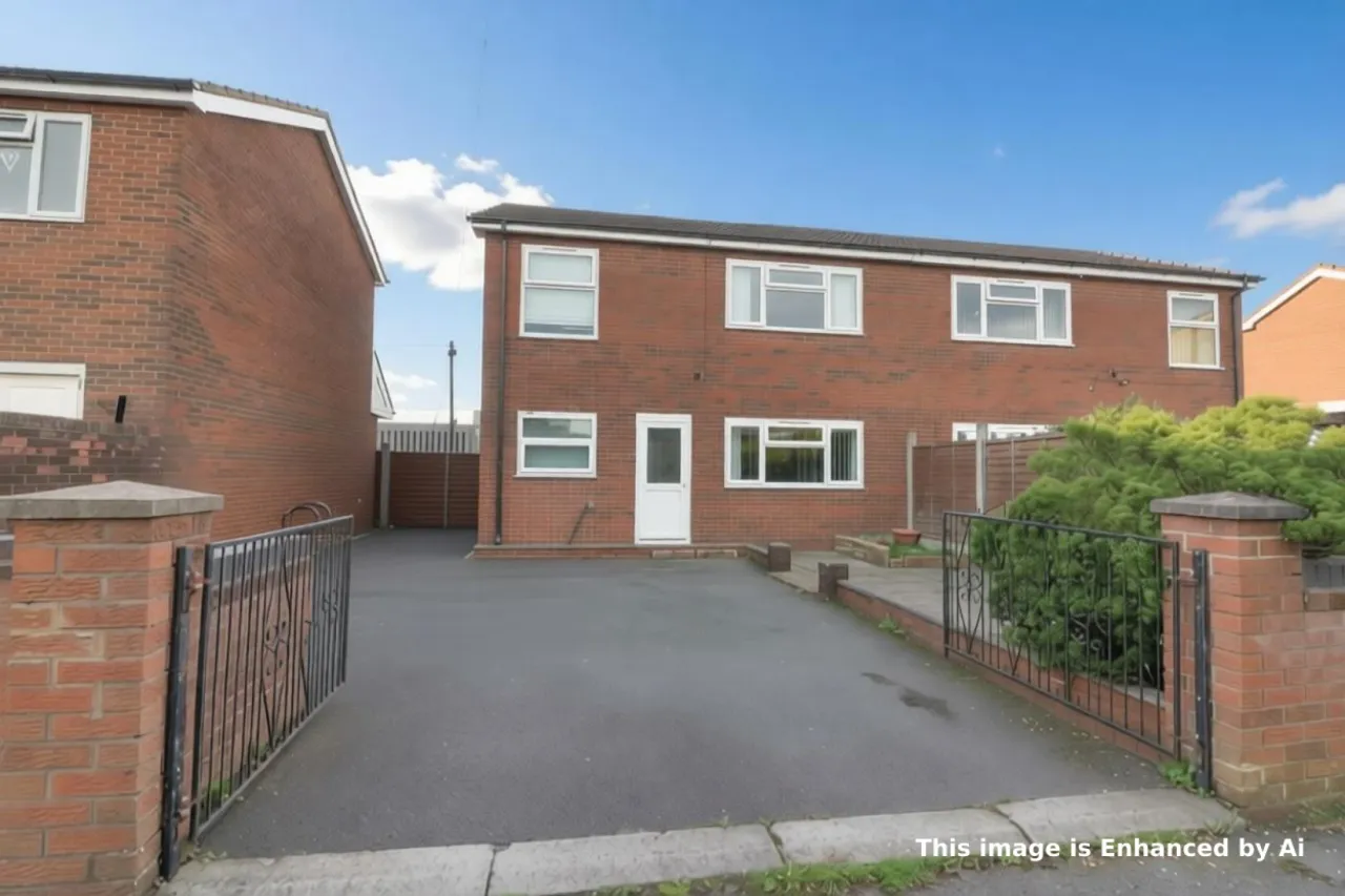 High Street, Talke Pits, ST7, photo 4