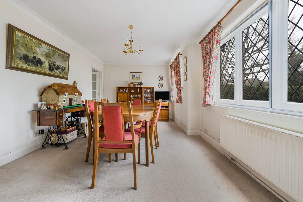 Sweetcroft Lane, North Hillingdon, UB10, photo 34