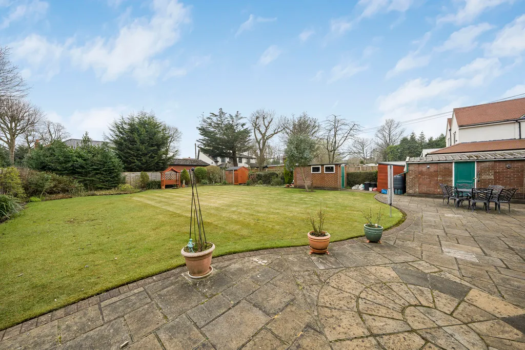 Sweetcroft Lane, North Hillingdon, UB10, photo 32
