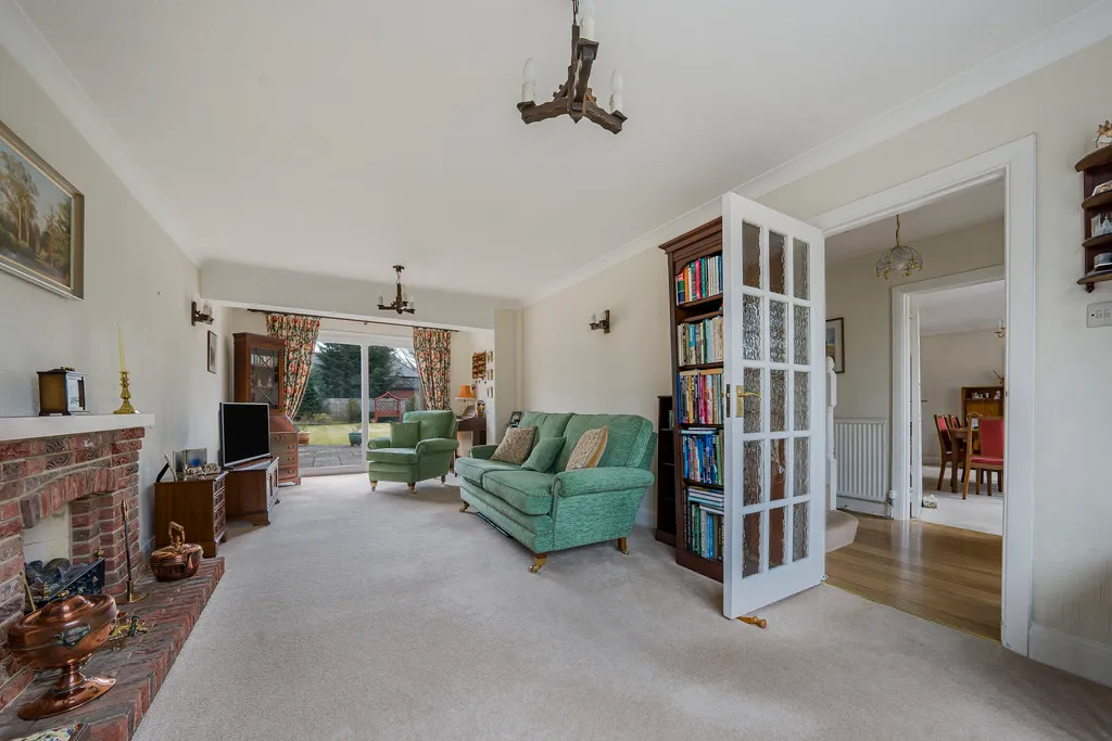 Sweetcroft Lane, North Hillingdon, UB10, photo 29