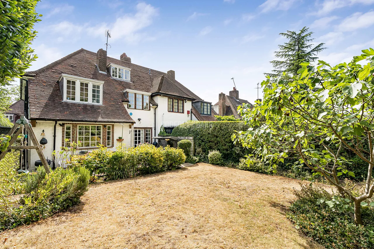 Widecombe Way, Hampstead Garden Suburb, N2, photo 3