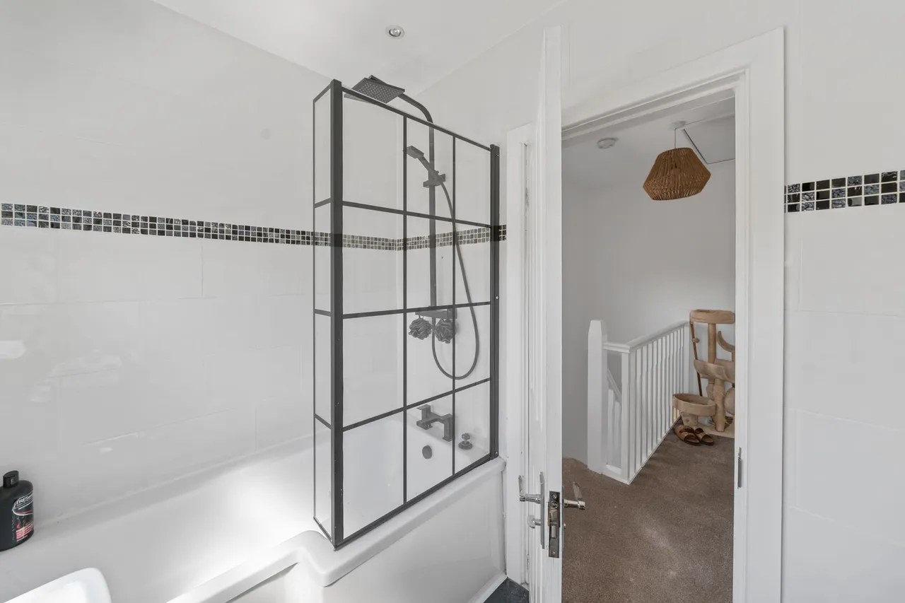 Highfield Avenue, Leigh, Leigh, WN7 3BZ, photo 15