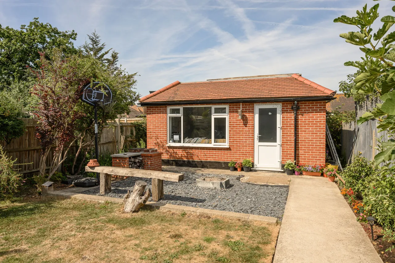 Mossville Gardens, Morden, SM4, photo 17