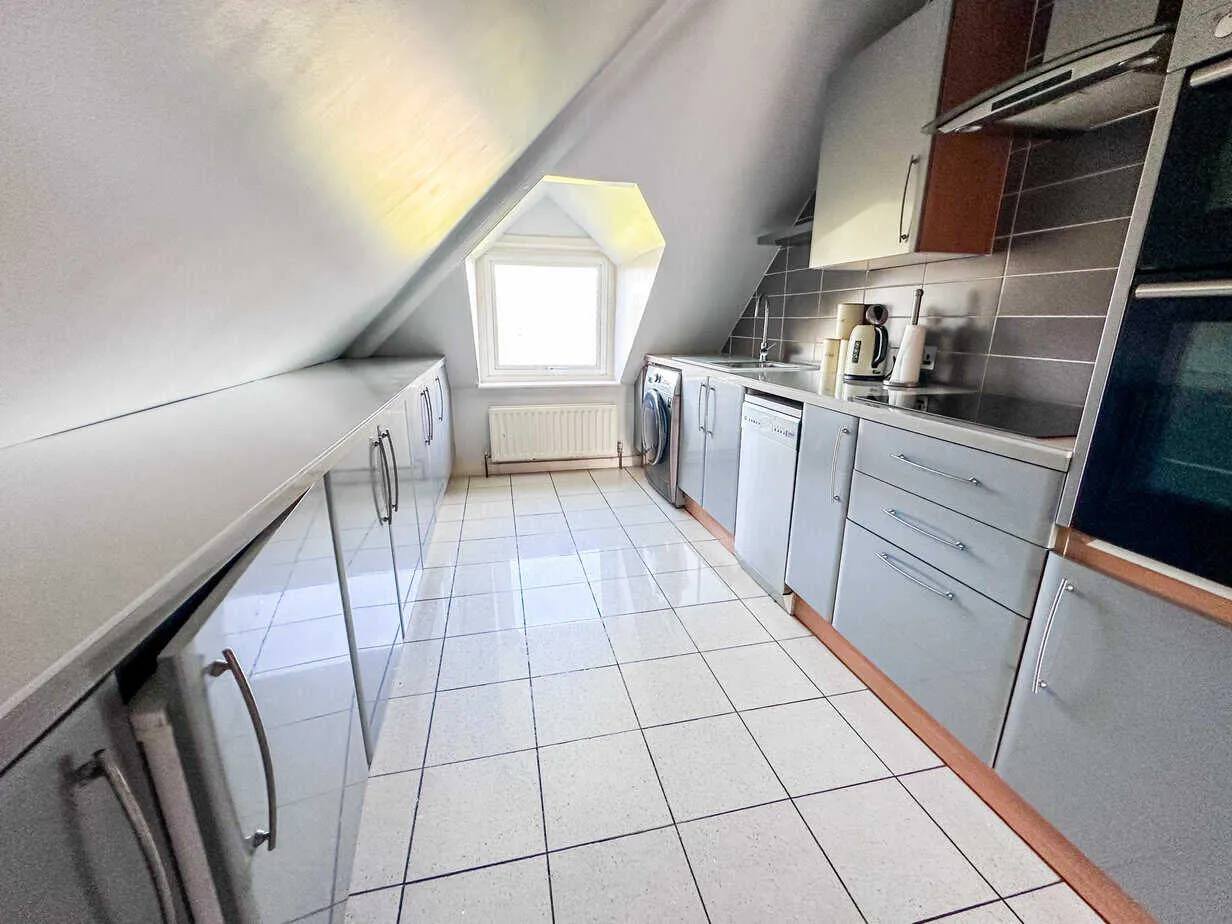 Hillcrest, West Hill, RH8, photo 4