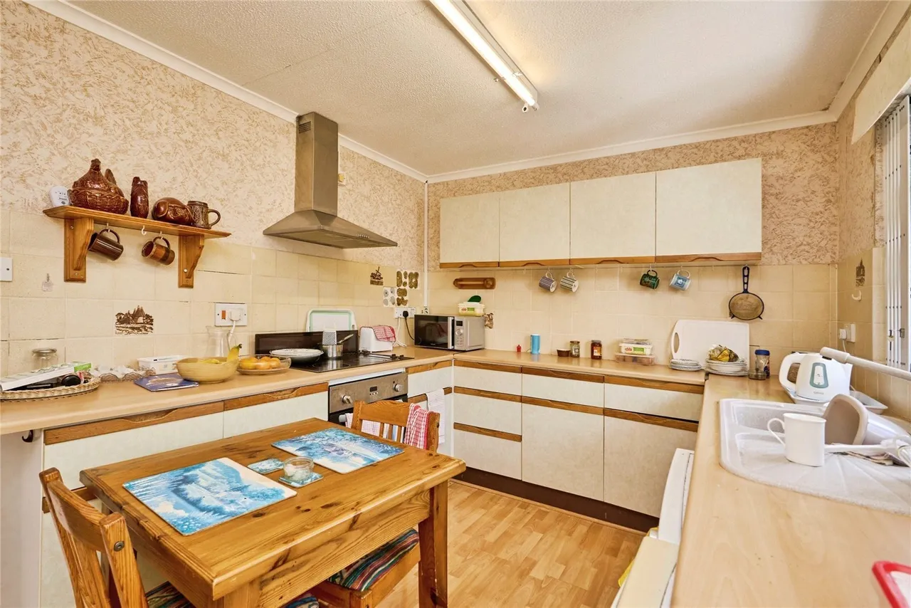 Summers Court, Freshwater, PO40, photo 3