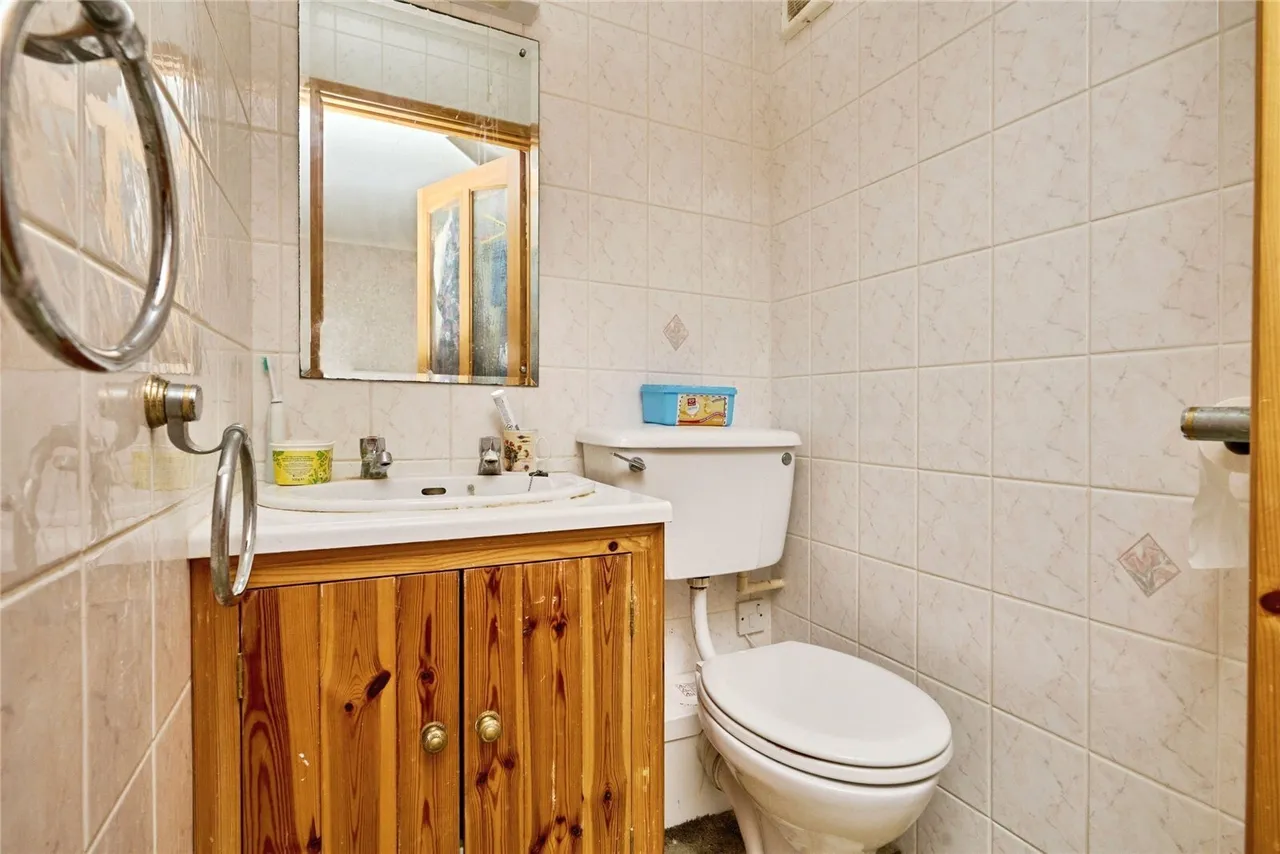 Summers Court, Freshwater, PO40, photo 14