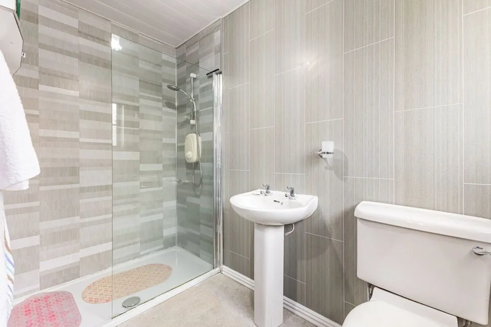 Off Cairnshill Road, Belfast, BT8, photo 12