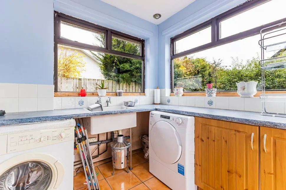 Off Cairnshill Road, Belfast, BT8, photo 9