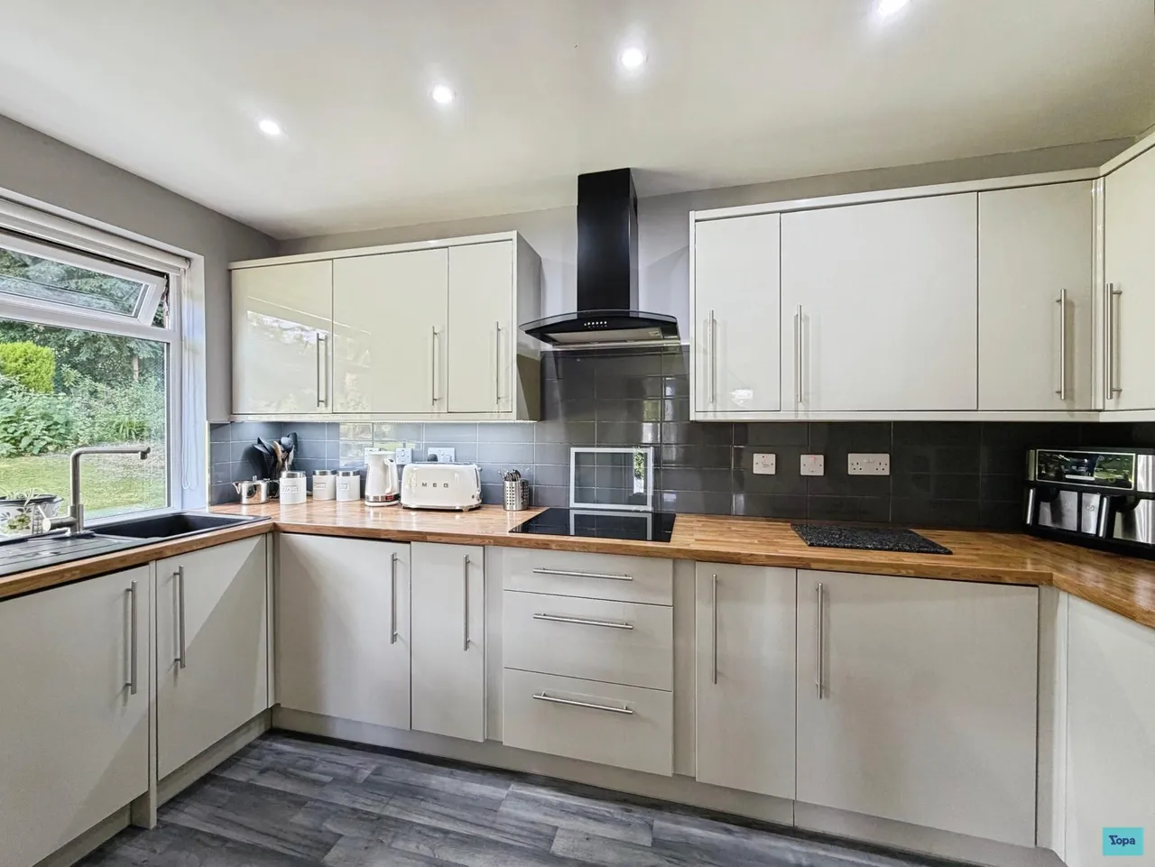 Rosehill Court, Liverpool, L25, photo 9