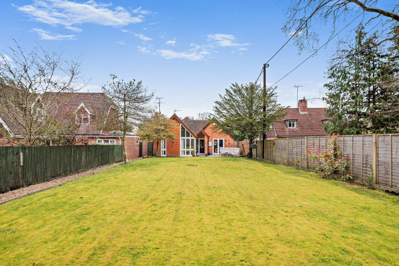 4 bed house for sale — Hermitage Road, Cold Ash, Thatcham, Berkshire, RG18 9JN