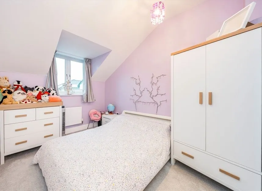 Marbaix Gardens, Isleworth, TW7, photo 8