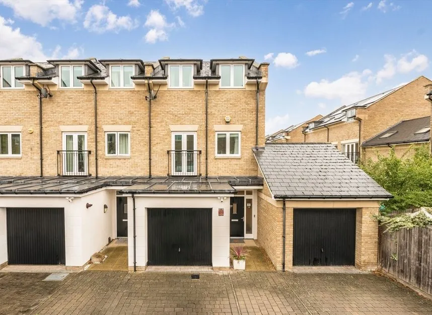 4 bed house for sale, Marbaix Gardens, Isleworth, TW7