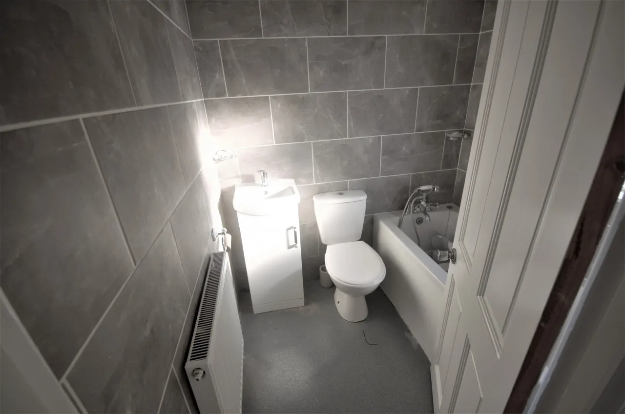 Heaton Avenue, RM3 7HR, photo 9