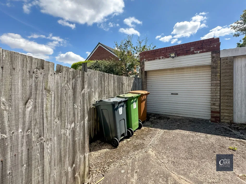 Bankside Crescent, Streetly, B74, photo 27