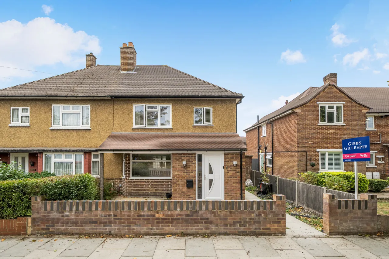 3 bed house for sale, Bromley Crescent, Ruislip, HA4