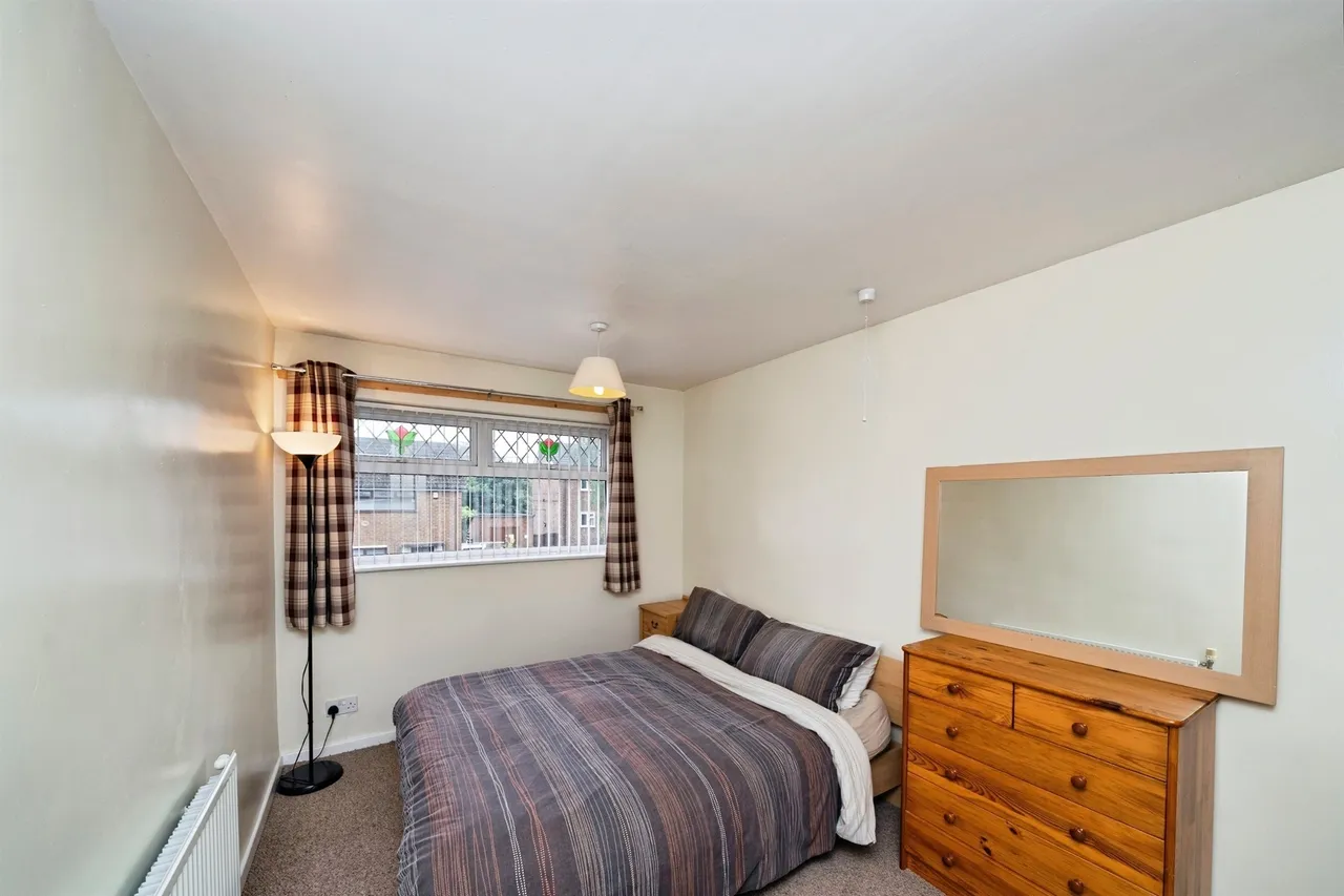 Big Meadow Road, WIRRAL, photo 12