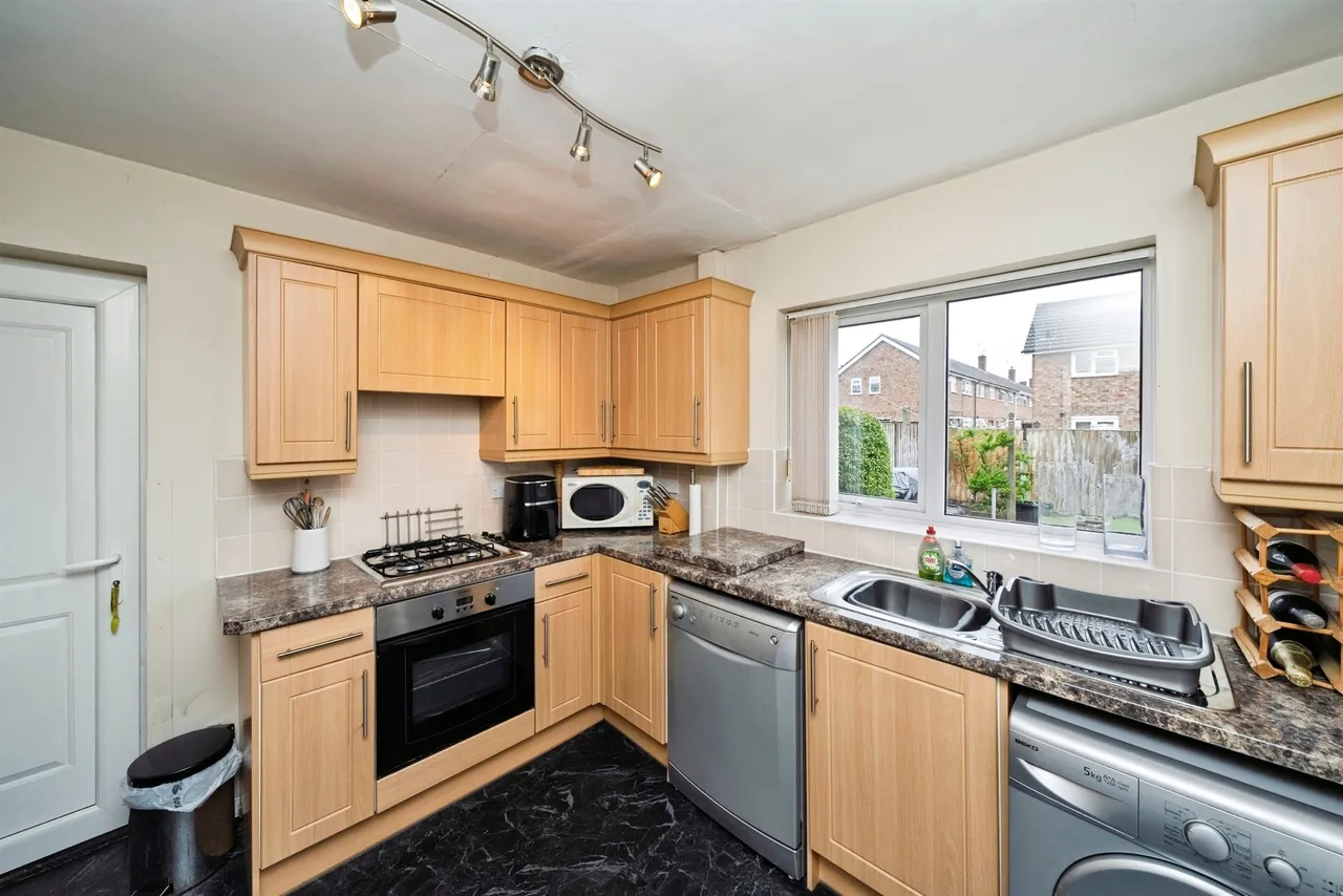 Big Meadow Road, WIRRAL, photo 8