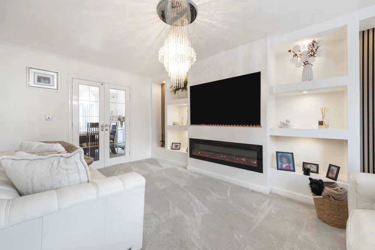 Roebuck Chase, Manvers, S63, photo 4