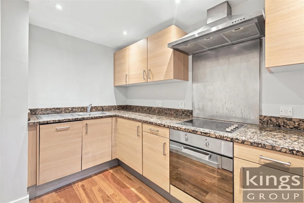 Silver Street, Enfield, photo 6