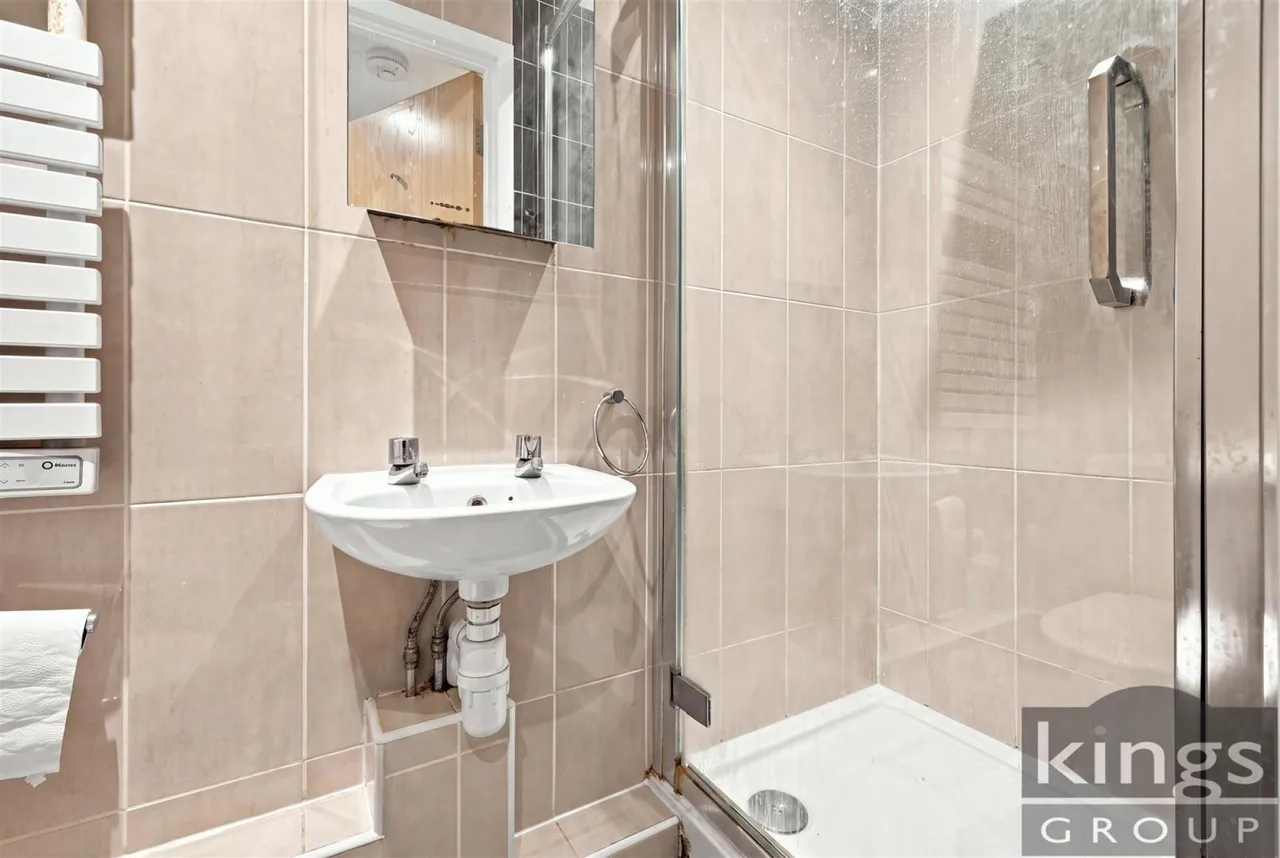 Silver Street, Enfield, photo 10