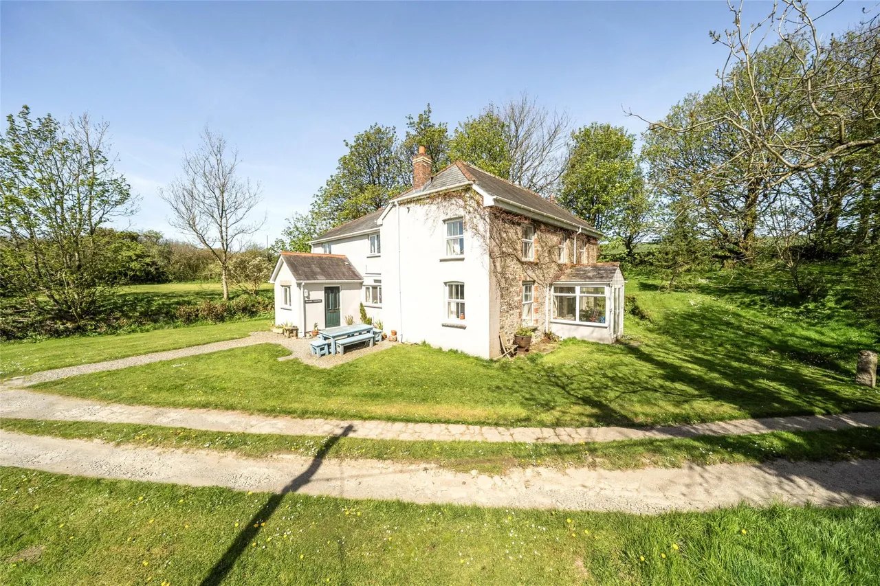 5 bed house for sale, Warbstow, Launceston