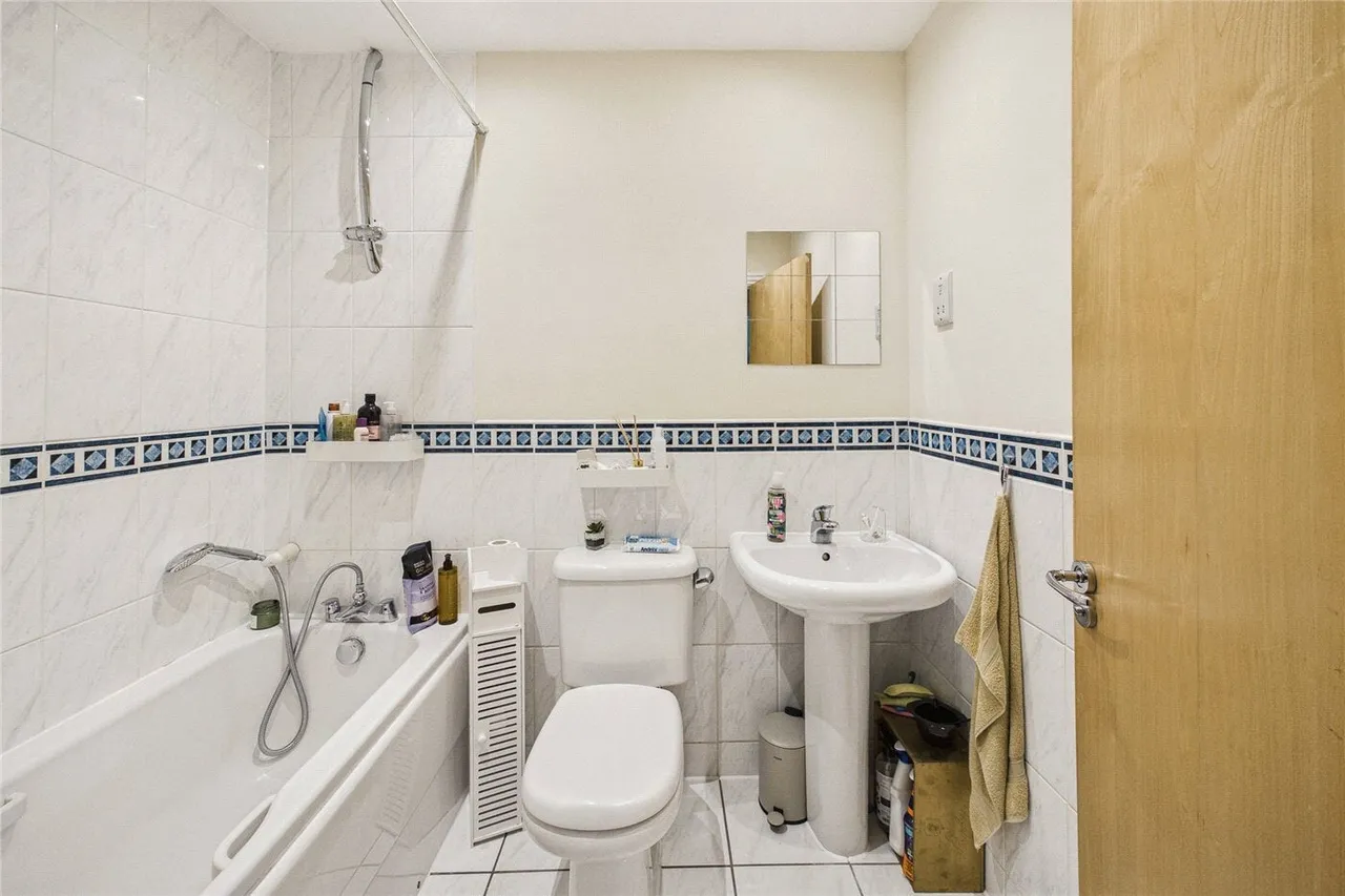 Charles Haller Street, London, SW2, photo 13