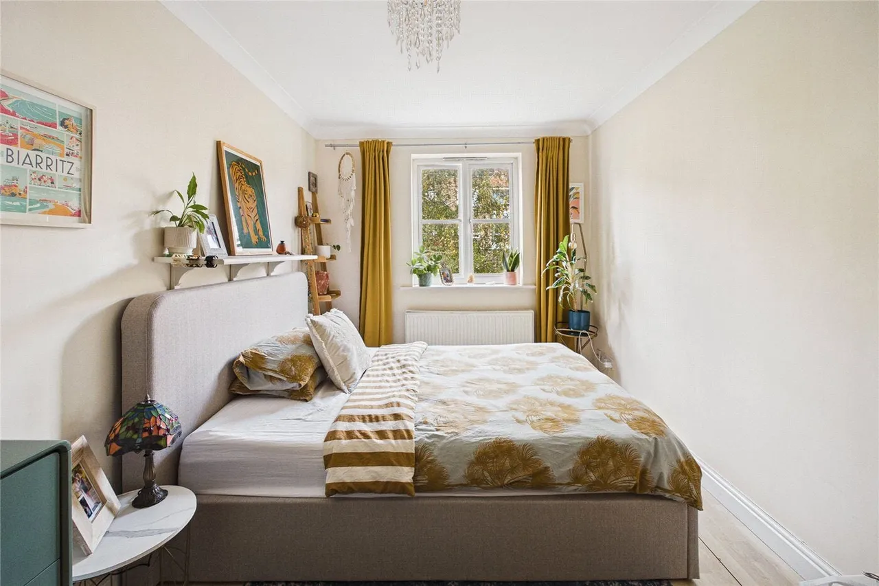 Charles Haller Street, London, SW2, photo 9