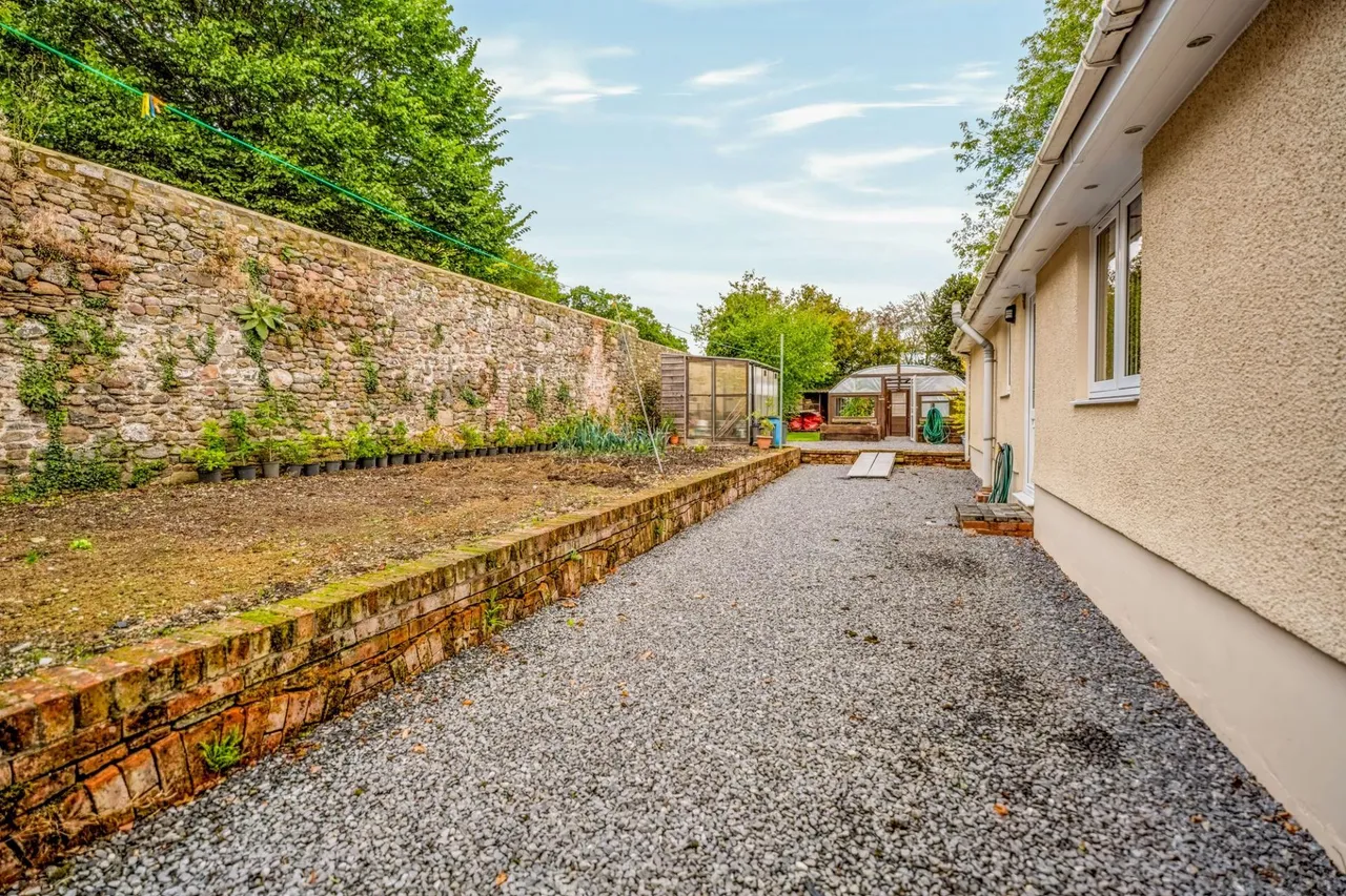 Caravan Park with 3-bedroom owners Bungalow, Llangadog, SA19, photo 61