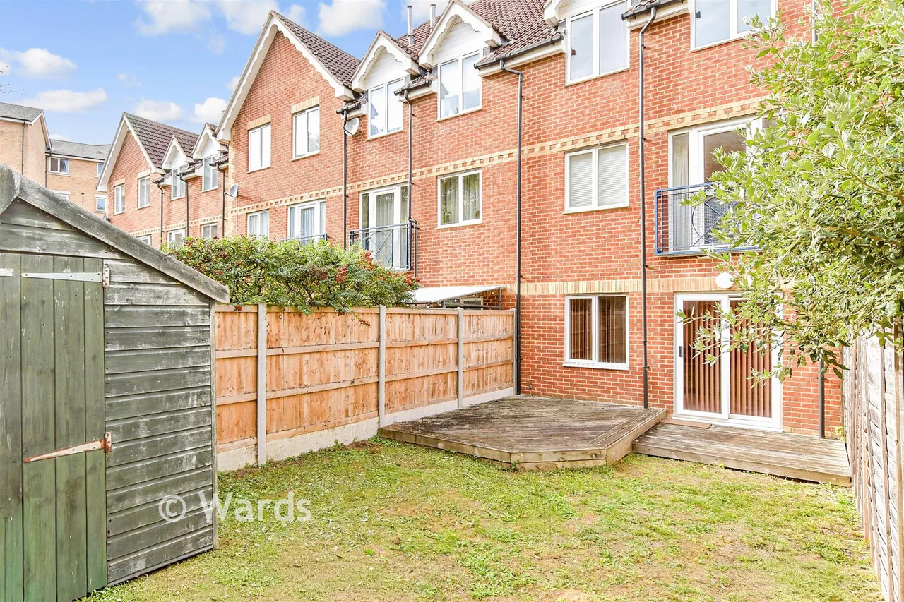 Keating Close, The Esplanade, ME1, photo 12