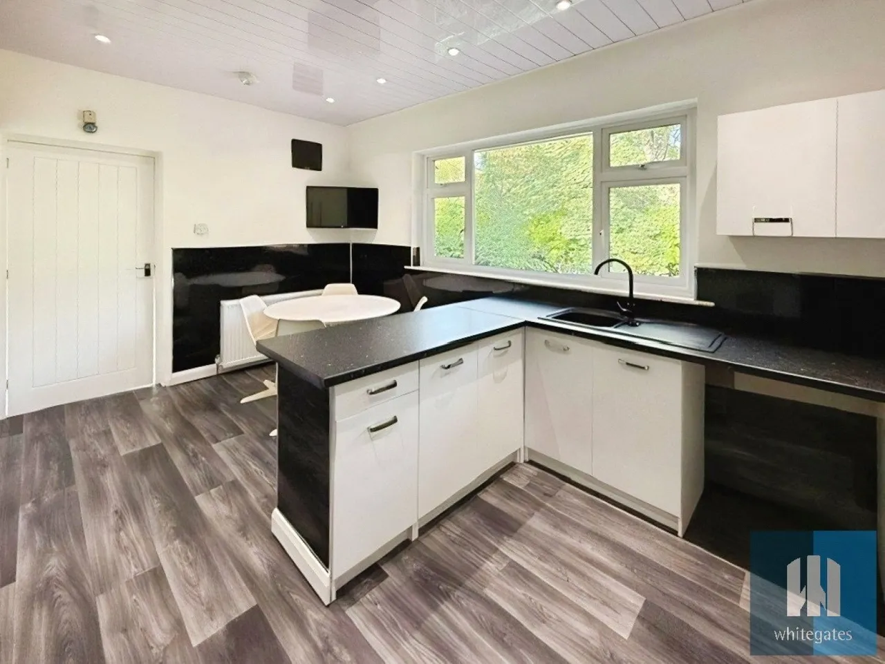 Halifax Road, Huddersfield, HD3, photo 2