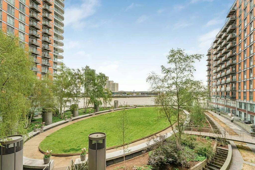 New Providence Wharf, London, E14, photo 9